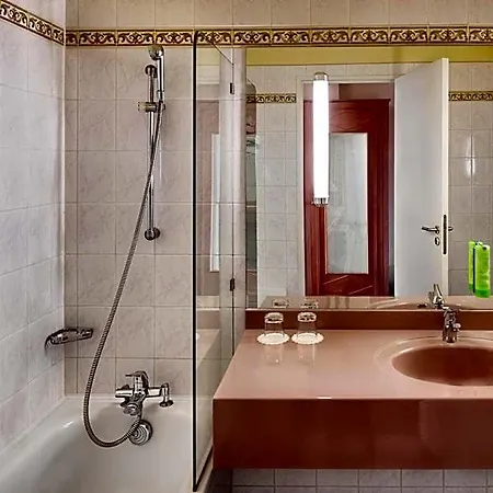 Ensana Butterfly Hotel 4*